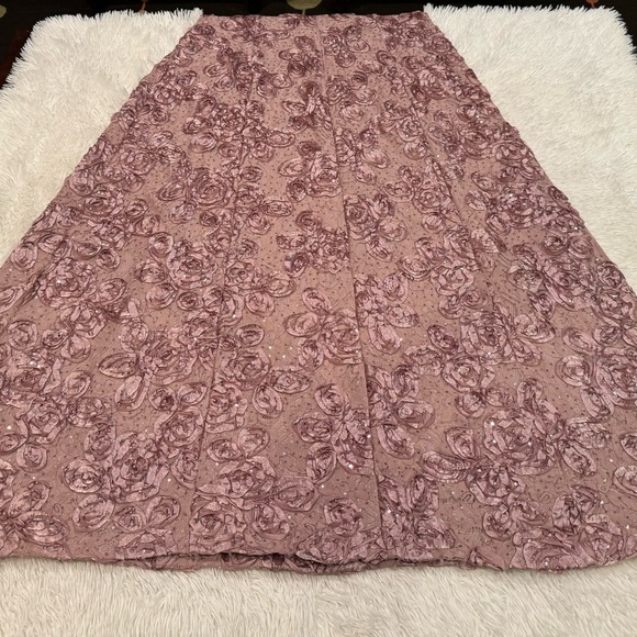 Alex Evenings Rosette A-Line Gown Sequins Short Sleeve in Rose Pink Size 18 - Picture 16 of 16